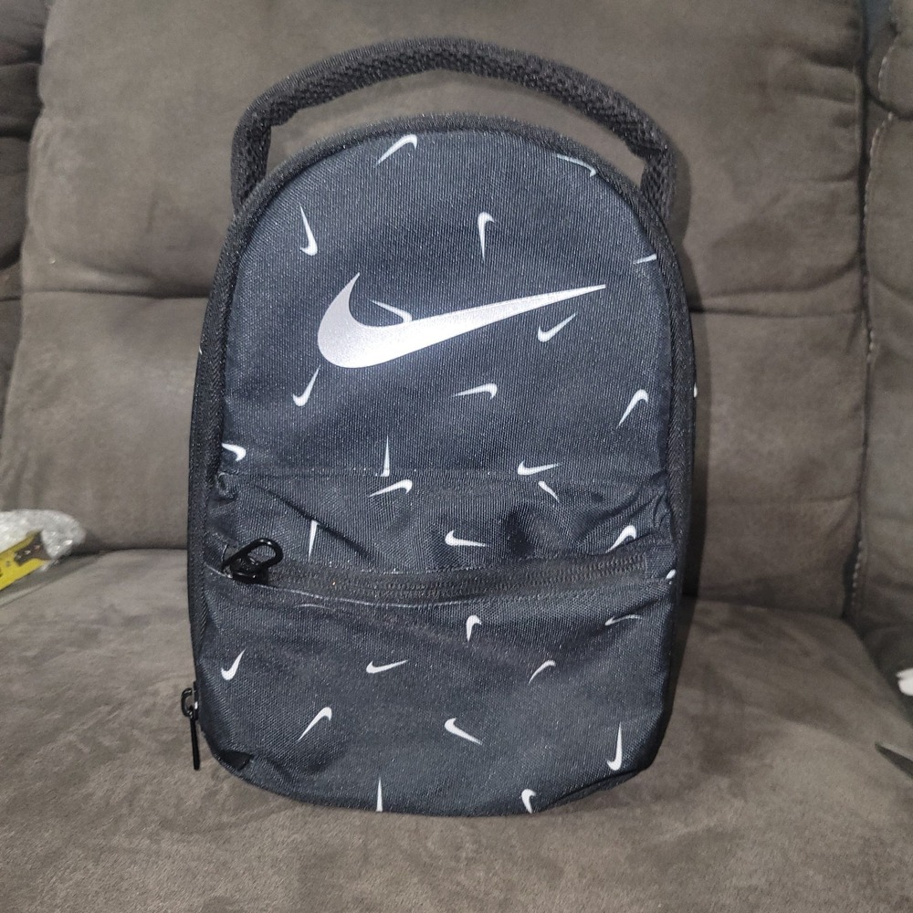 Nike Classic Fuel Pack Lunch Bag black insulated all-over white Swoosh